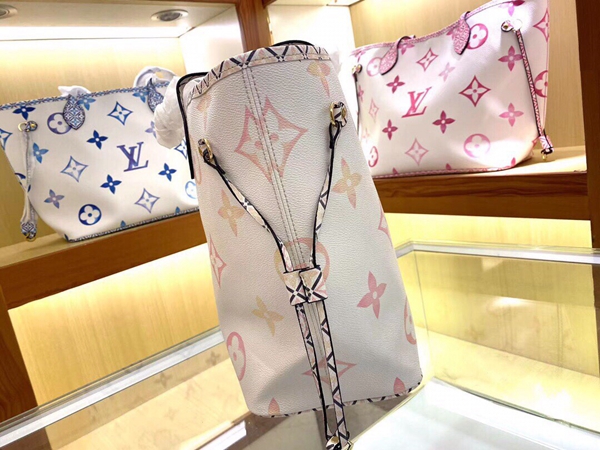 ルイヴィトンバッグ素材ディテール